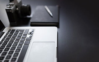 开云体育官网-球场“坚若磐石”：最难攻破的后防线揭秘