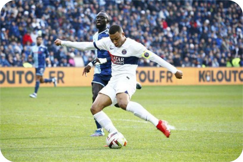 开云体育APP下载-法甲赛事火热进行，精彩进球和扑救令人惊叹